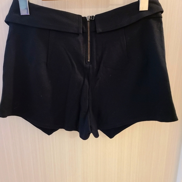 Shorts - Picture 2 of 2